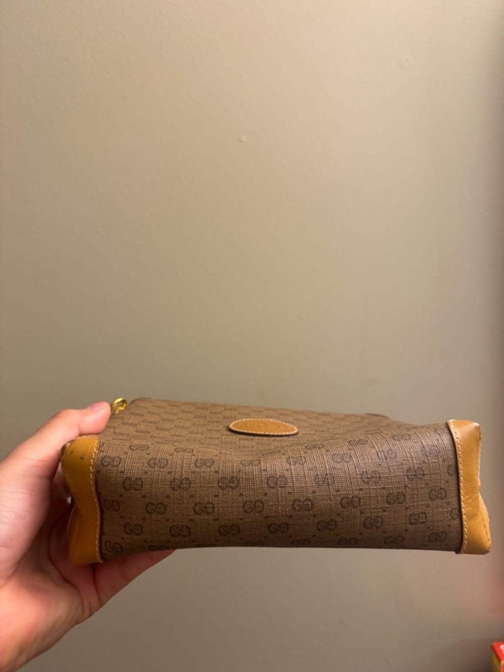 Gucci micro Monogram Pouch with Tan Trim - Picture 3 of 14